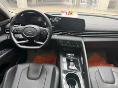 2022 Hyundai Elantra 1.5L CVT LUX Premium, белый — фото 8