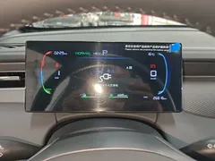 2025 BYD Qin PLUS DM-i PHEV Smart Driving 55km Leading, белый — фото 12