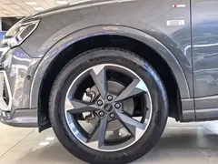 2022 Audi Q3 35 TFSI Fashion Dynamic — фото 16