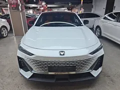 2022 Changan UNI-V 1.5T Premium, белый — фото 3