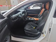 2022 Changan UNI-V 1.5T Premium, белый — фото 16