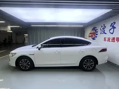 2024 BYD Qin PLUS Honor DM-i PHEV 55km Leading, белый — фото 4