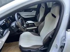 2024 BYD Qin PLUS Honor DM-i PHEV 55km Leading, белый — фото 11