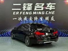 2022 BMW 5 Series 525Li M Sport Package, чёрный — фото 6