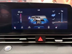 2022 Hyundai Elantra 1.5L CVT LUX Premium, синий — фото 14