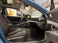 2022 Hyundai Elantra 1.5L CVT LUX Premium, синий — фото 21