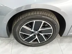 2024 BYD Qin L PHEV 120km Leading — фото 23