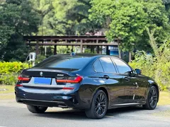 2021 BMW 3 Series 325i M Sport Night Package, чёрный — фото 12