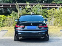 2021 BMW 3 Series 325i M Sport Night Package, чёрный — фото 13
