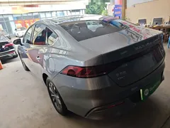 2024 BYD Qin PLUS Honor DM-i PHEV 55km Leading — фото 5