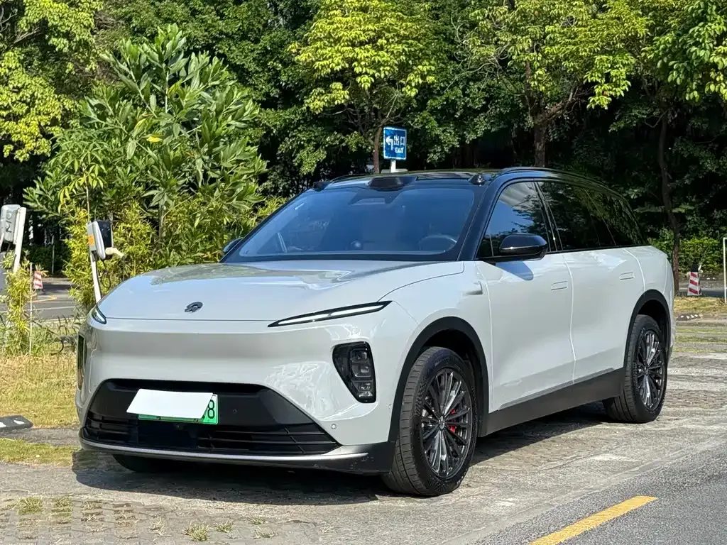 2023 Nio ES8 100kWh Executive