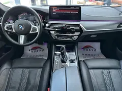 2021 BMW 5 Series 540i Fashion M Sport Package, зелёный — фото 14