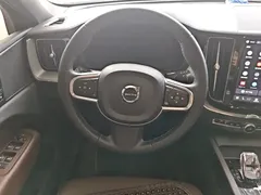 2023 Volvo XC60 4WD Luxury, белый — фото 11
