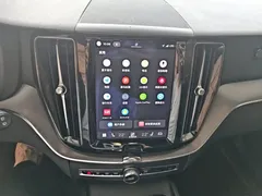 2023 Volvo XC60 4WD Luxury, белый — фото 13
