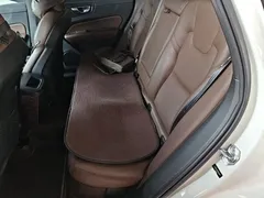 2023 Volvo XC60 4WD Luxury, белый — фото 17