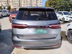 2022 BYD Song Max DM-i PHEV 105km Flagship — фото 6