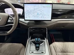 2025 BYD Tang DM-i PHEV 115km Premium — фото 9