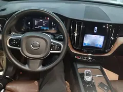 2024 Volvo XC60 4WD Zhiyuan Luxury — фото 10