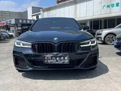 2021 BMW 5 Series 530Li Leading M Sport Package, чёрный — фото 1