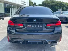2021 BMW 5 Series 530Li Leading M Sport Package, чёрный — фото 7
