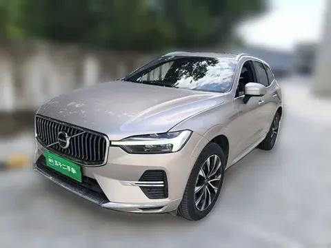 2023 Volvo XC60 4WD Luxury