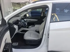 2022 Hyundai Tucson L 2.0L Hybrid Premium, белый — фото 11