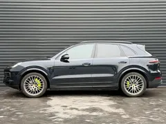 2023 Porsche Cayenne E-Hybrid 2.0T PHEV Platinum, синий — фото 5