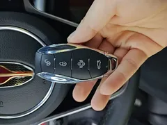 2023 Hongqi H5 2.0T AT Smart Connect — фото 9