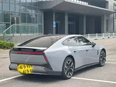 2025 Xpeng P7 820 Extra Long Range Ultra, синий — фото 16