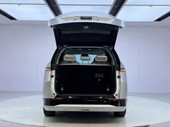 2024 Xpeng X9 610 Long Range Pro — фото 9