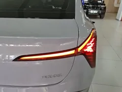 2025 Hongqi Tiangong 05 550 Smart Choice — фото 8