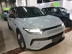 2024 Leapmotor C11 EREV 300 Premium — фото 4