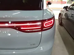 2024 Leapmotor C11 EREV 300 Premium — фото 8
