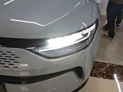 2024 Leapmotor C11 EREV 300 Premium — фото 24