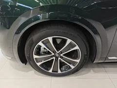 2026 Aito M7 EREV Ultra 4WD 5-seat 192-line Lidar, зелёный — фото 23
