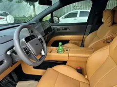 2025 Li Auto i6 4WD Standard, чёрный — фото 4