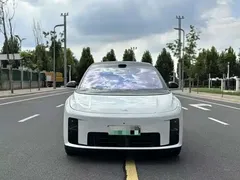 2025 Li Auto i8 Standard, белый — фото 2