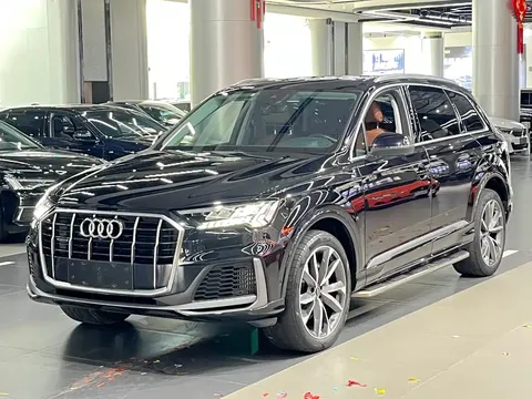 2021 Audi Q7 55 TFSI quattro S line Sport