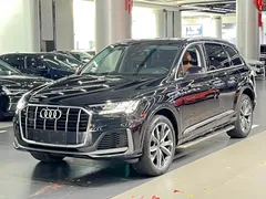 2021 Audi Q7 55 TFSI quattro S line Sport, чёрный — фото 1