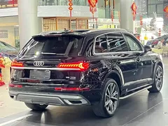 2021 Audi Q7 55 TFSI quattro S line Sport, чёрный — фото 7