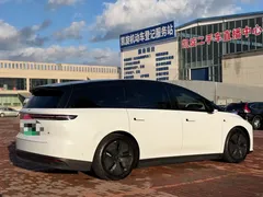 2025 Li Auto i8 Standard, белый — фото 5