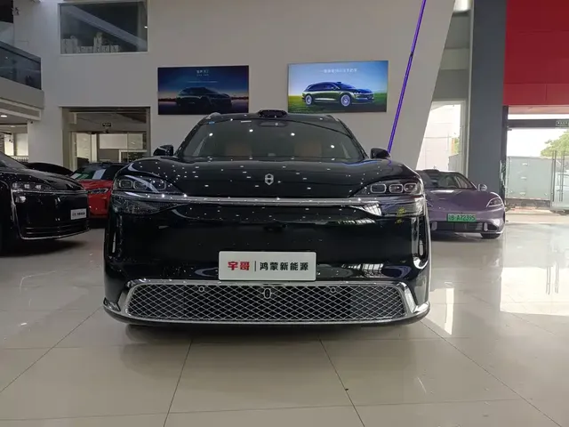 2026 Aito M9 EREV Ultra 6-seat