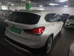 2021 BMW X1 Leading, белый — фото 7