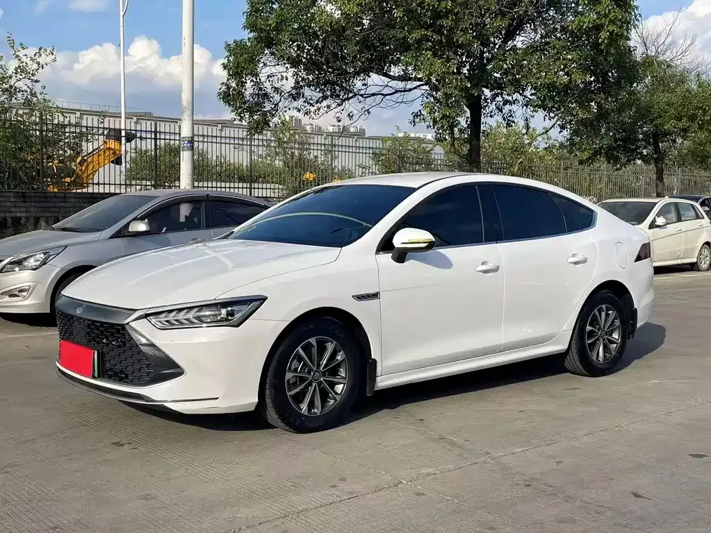 2024 BYD Qin PLUS Honor DM-i PHEV 55km Leading