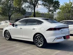 2024 BYD Qin PLUS Honor DM-i PHEV 55km Leading, белый — фото 7