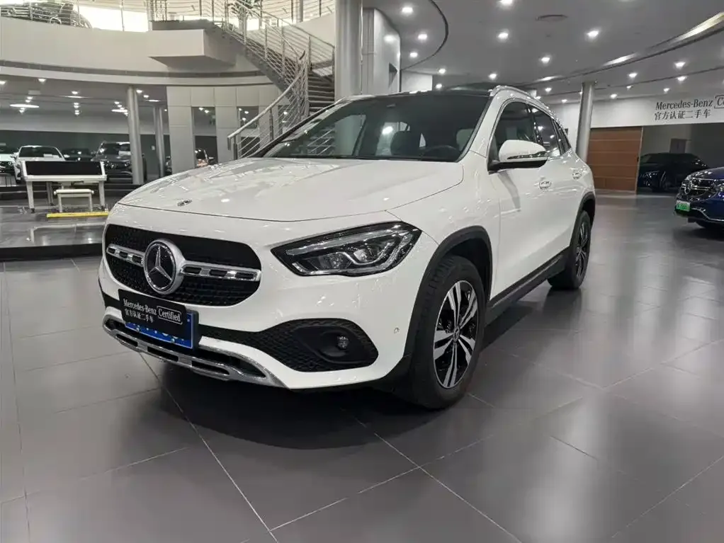 2023 Mercedes-Benz GLA 220
