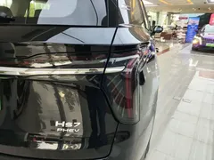 2025 Hongqi HS7 2.0T PHEV 2WD 6-seat Qixiang, чёрный — фото 8