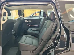 2025 Hongqi HS7 2.0T PHEV 2WD 6-seat Qixiang, чёрный — фото 17