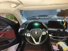 2022 BMW 5 Series 530Li xDrive Luxury Package, чёрный — фото 11