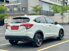 2022 Honda Vezel 1.5L CVT Pioneer, белый — фото 7